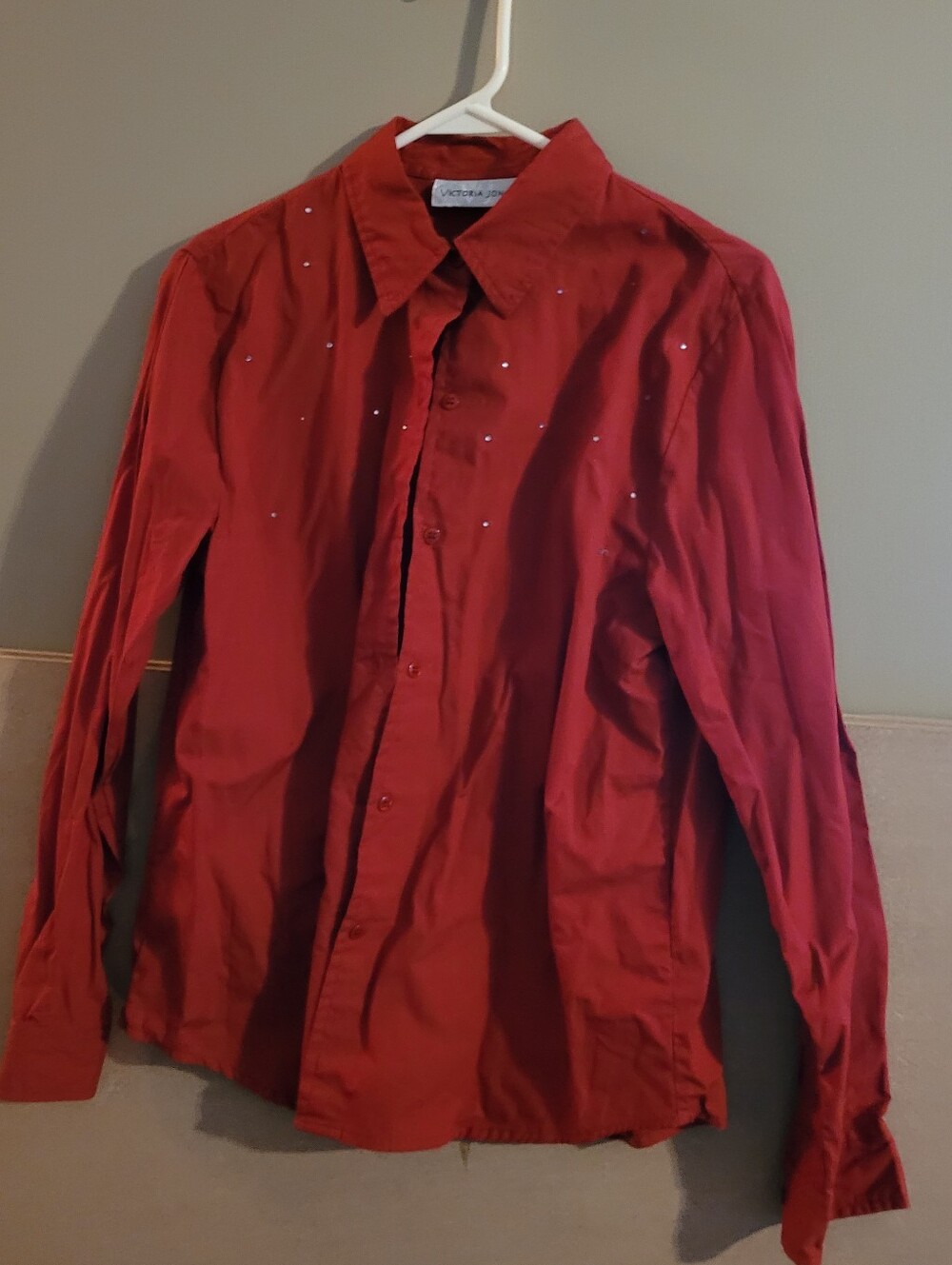 Victora JonesWoMen's Red Button-Up Long Sleeve Shirt